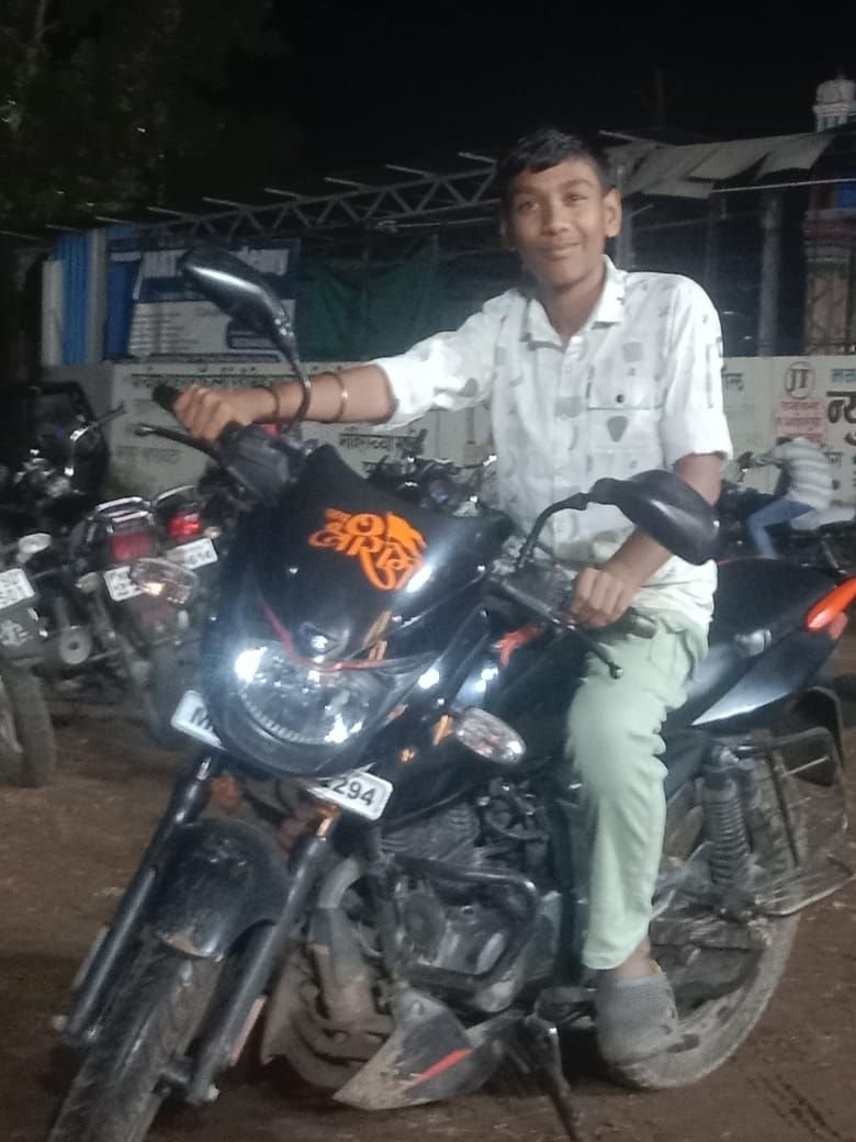 Laksh dhananjay Savant 